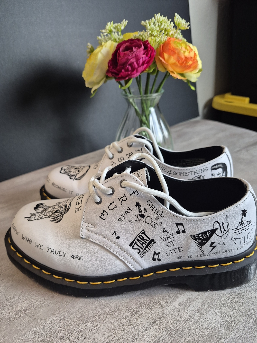 Doc Martins! Unisex! Graffiti Size EU 38. Size M6 W7  "Keep Going" NEW